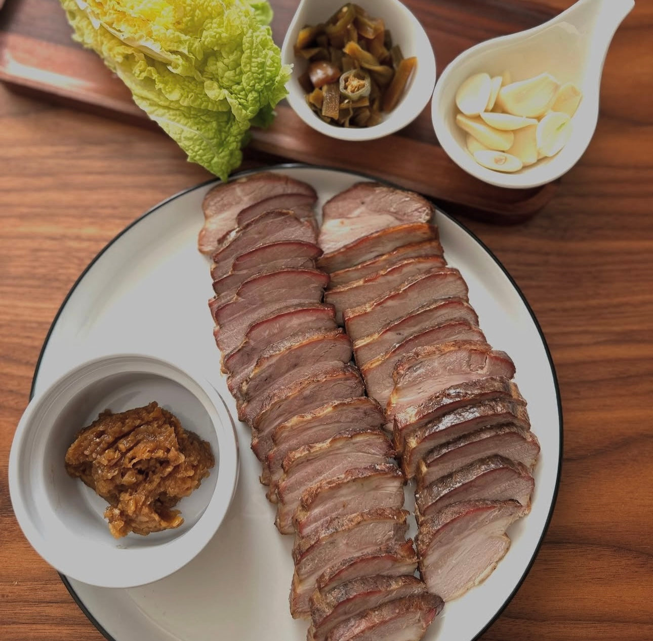 수제훈제 보쌈세트 (수제훈제보쌈+마늘소스+명이나물)