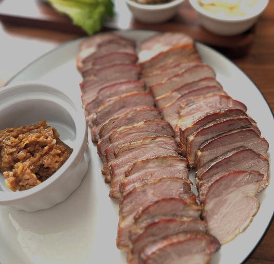 수제훈제 보쌈세트 (수제훈제보쌈+마늘소스+명이나물)